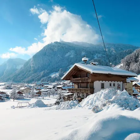 Neuner-2 By Interhome