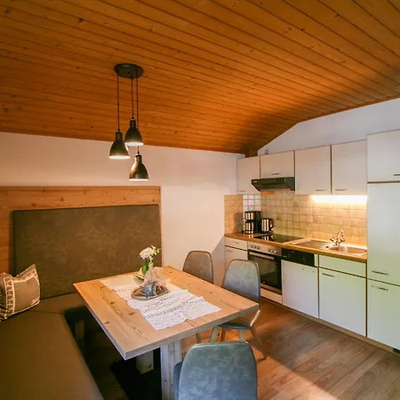 Neuner-2 By Interhome
