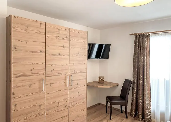 Neuner-2 By Interhome היפאך