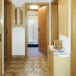 Neuner-2 By Interhome